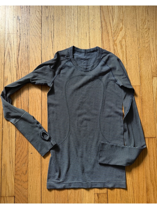 lululemon athletica Tops - lululemon athletica Black and White Striped Long Sleeve Tee